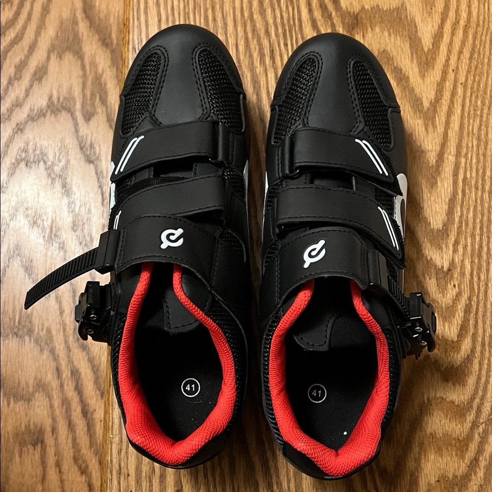 Black Cycling Shoes